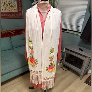 VTG Anna Roda oblong Cream embellished Floral Mexico Fringe Scarf. 11.5” x 78”